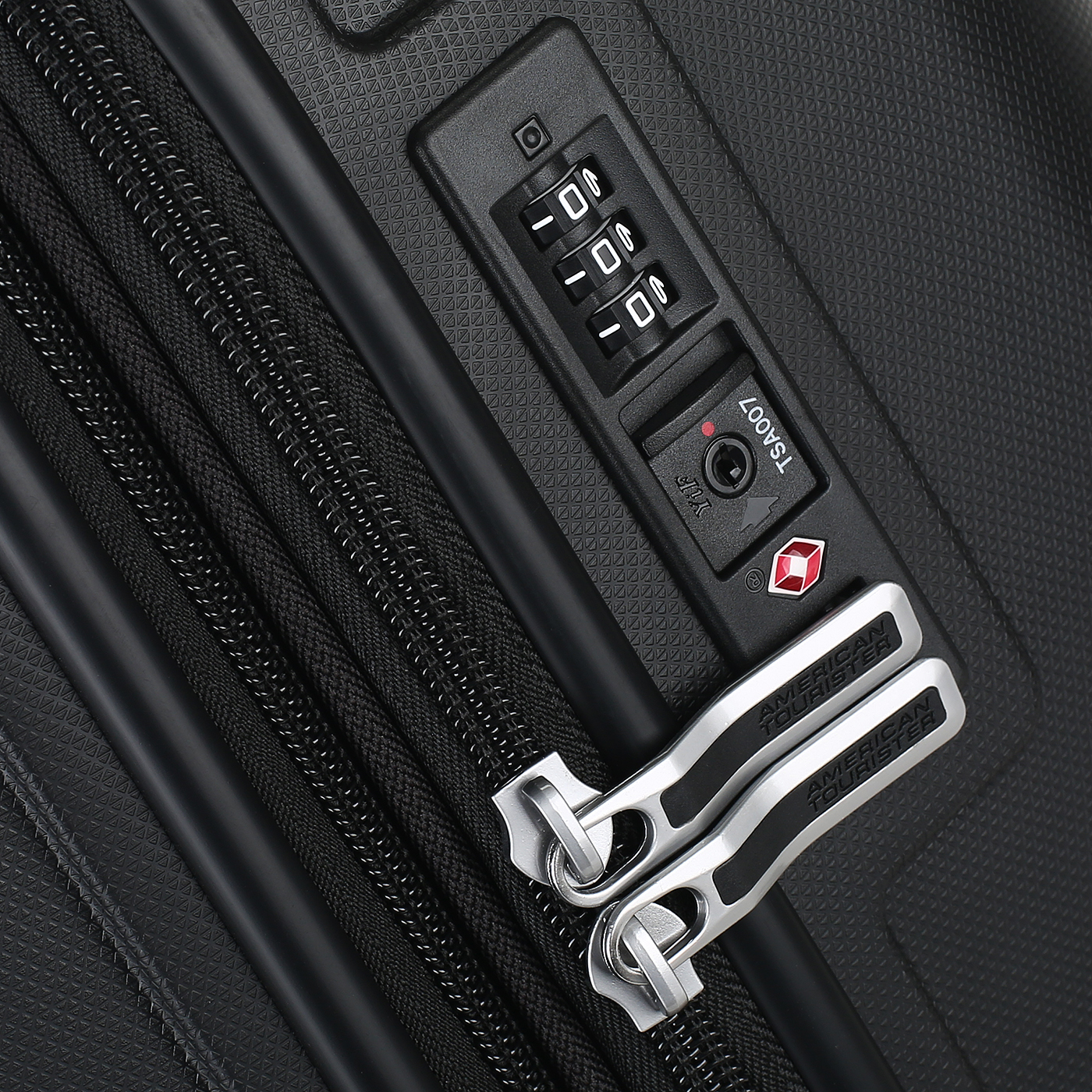 Чемодан American Tourister Sunside