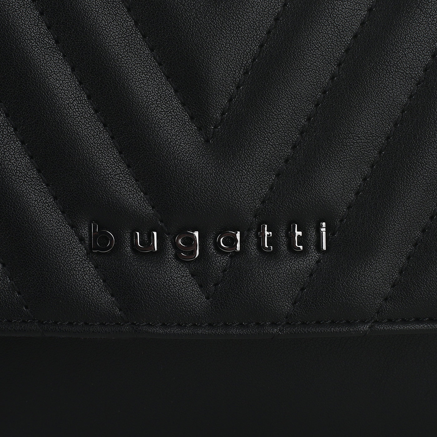 Сумка через плечо с цепочкой Bugatti Sira