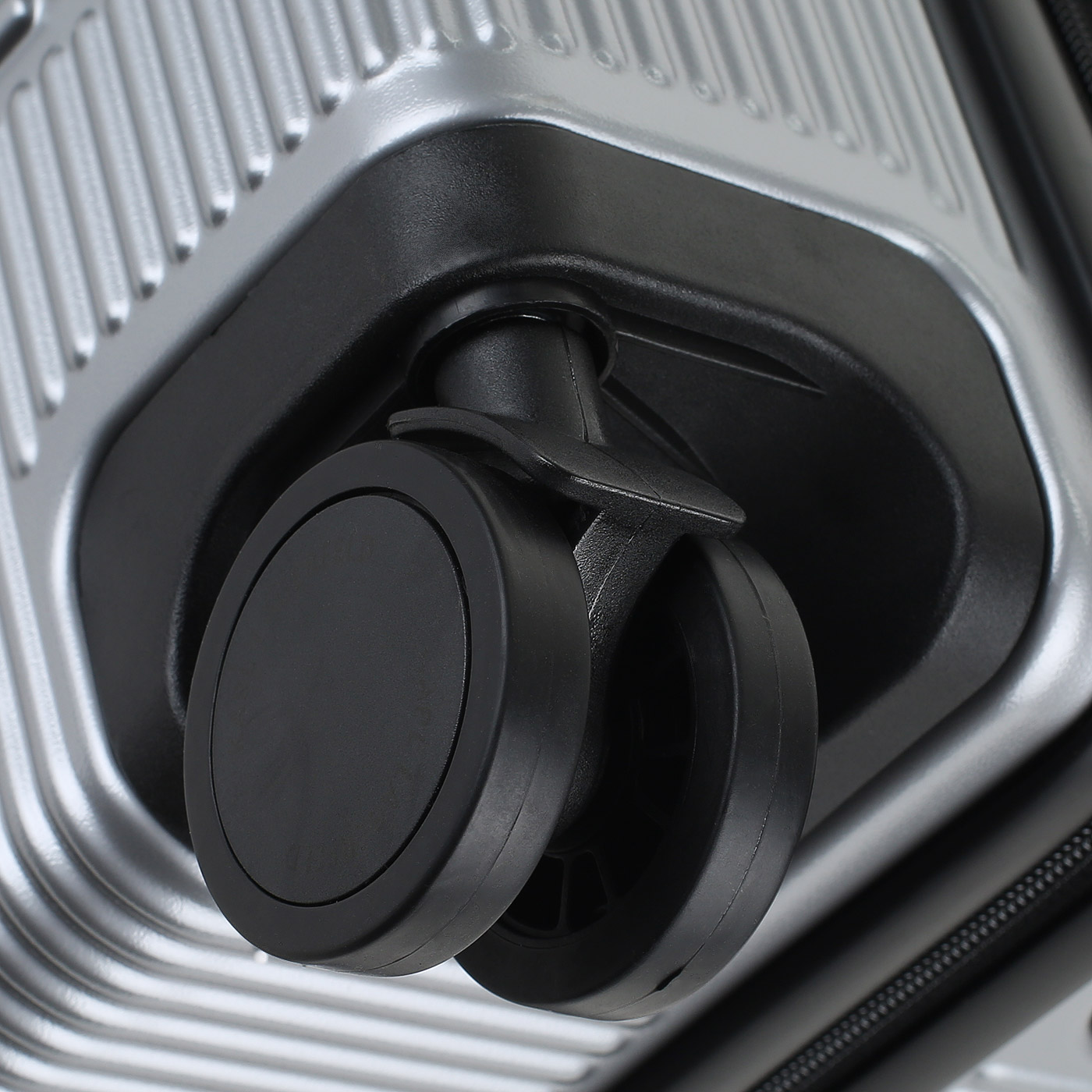 Чемодан маленький S из поликарбоната Karl Lagerfeld Ikonik 2.0