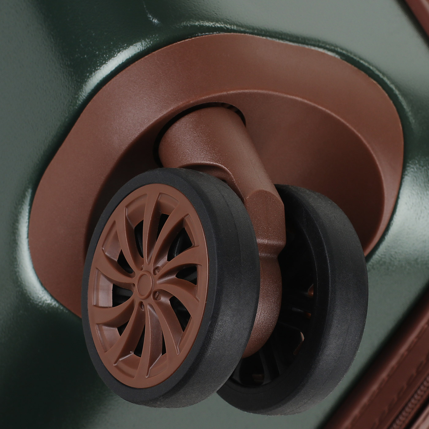 Чемодан средний M из ABS-пластика Bugatti Amelia