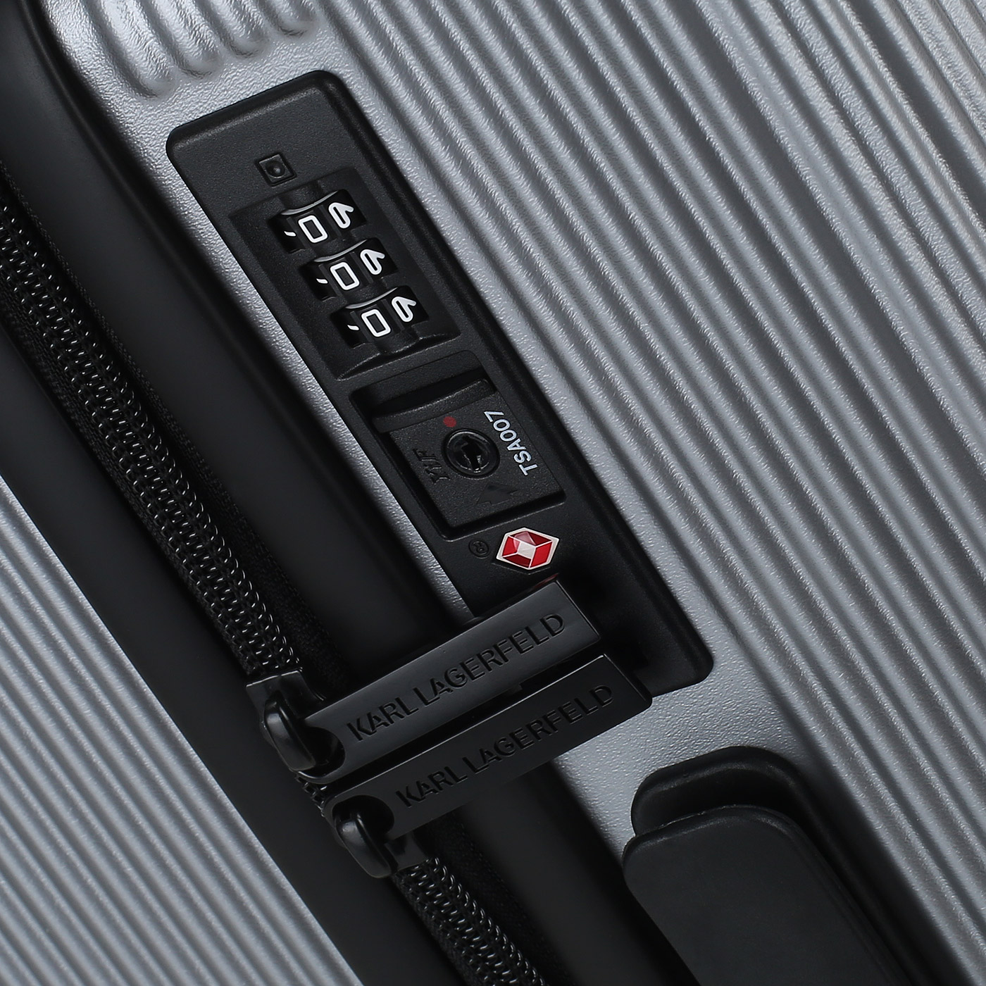 Чемодан маленький S из поликарбоната Karl Lagerfeld Ikonik 2.0