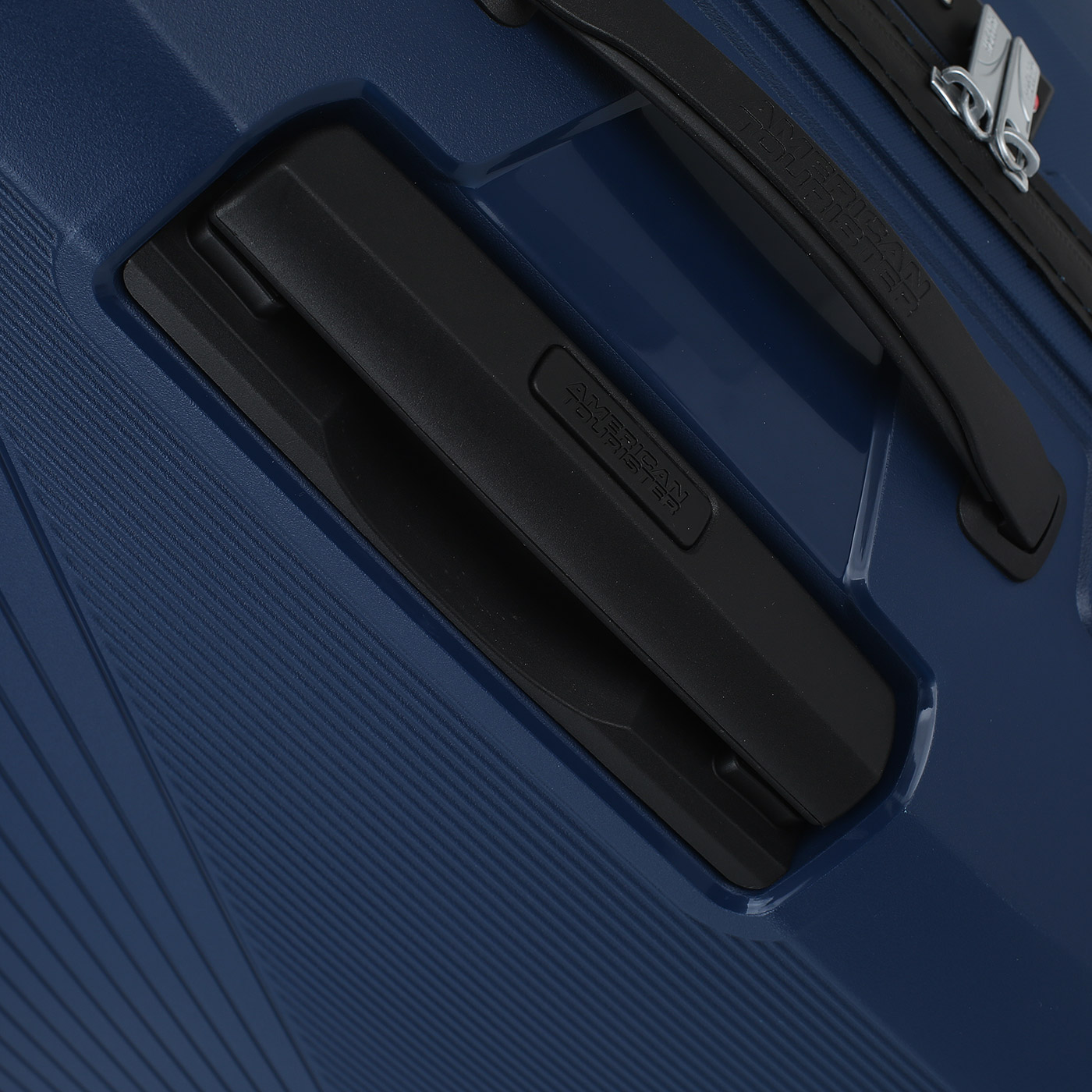 Чемодан American Tourister Airconic